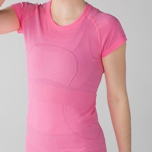 Lululemon swiftly tech pink tee